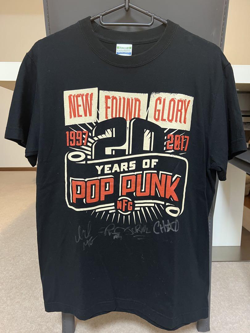 new found glory サイン入りTシャツ２枚&リストバンド&ポスター new found glory サイン入りTシャツ2枚&リストバンド&ポスター