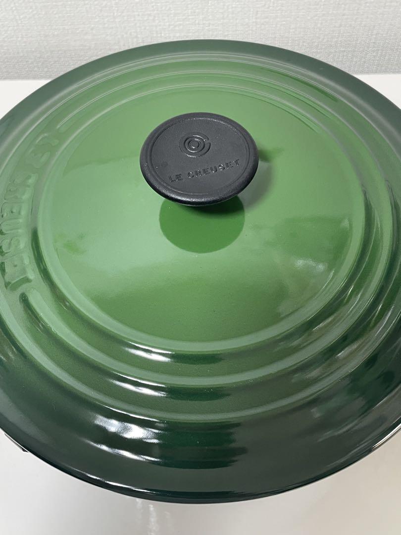 【新品未使用】廃盤　LE CREUSET　クラシックグリーン 22cm