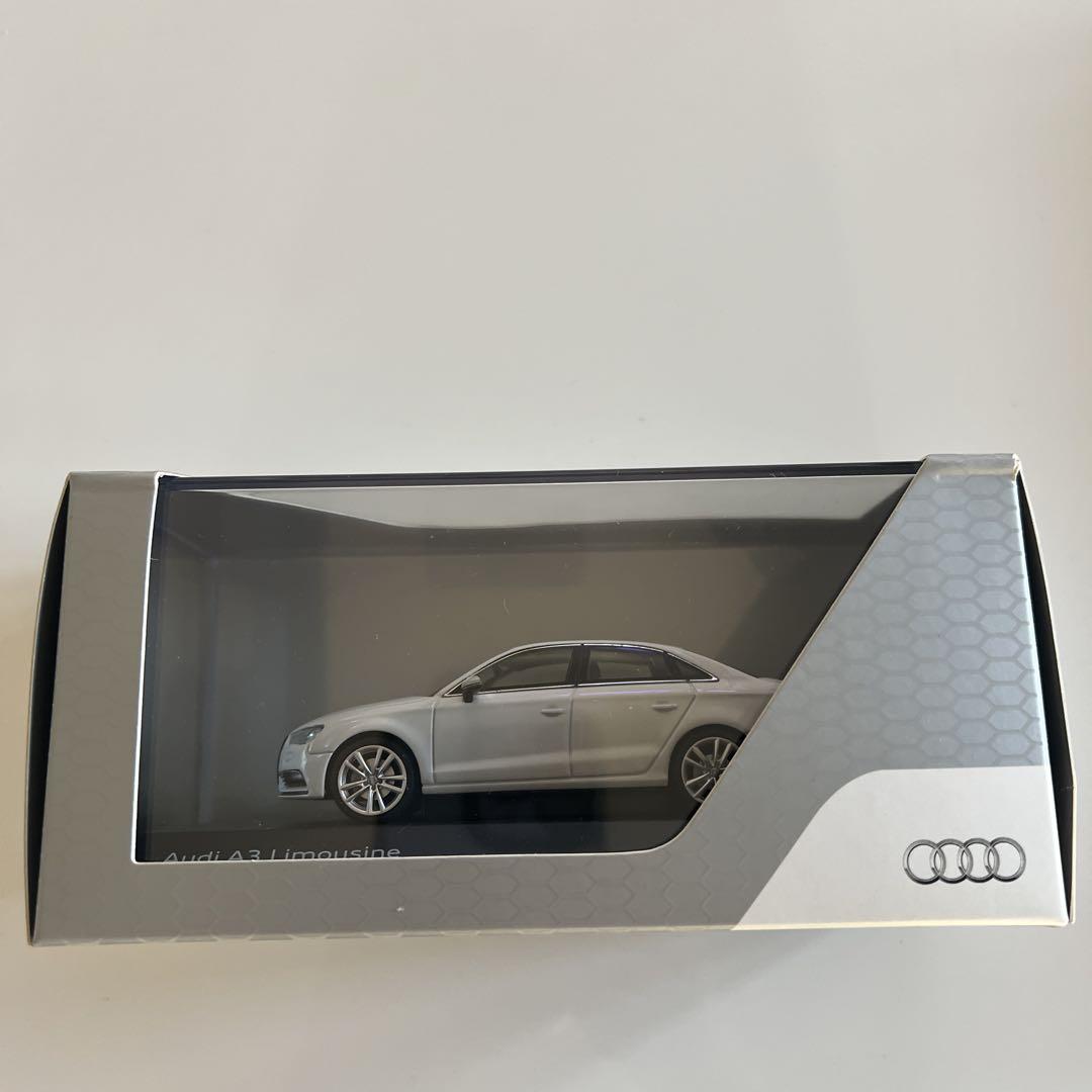 Audi A3 Limousine ミニカー ホワイト