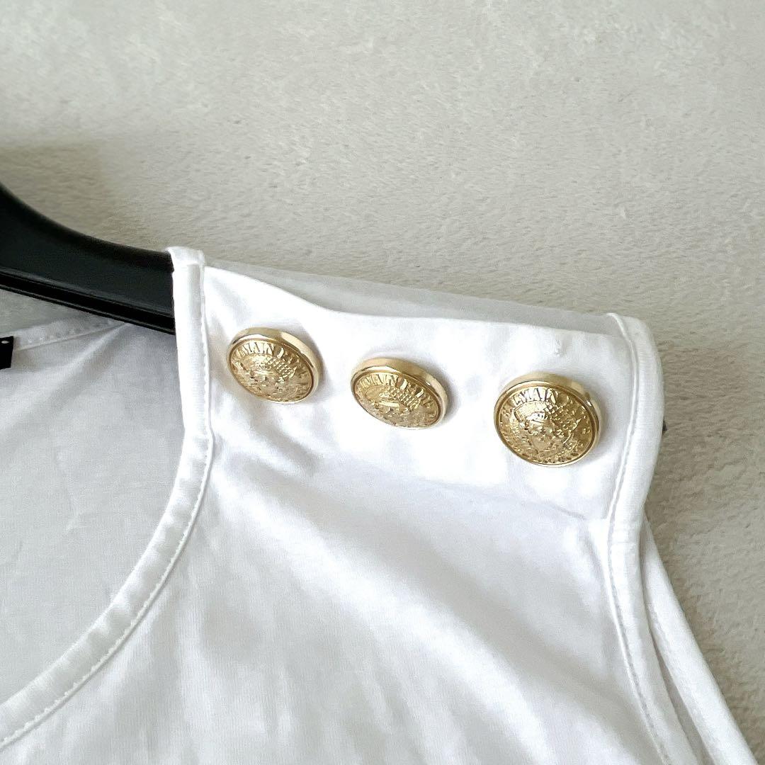 【新発売】今週の市販 ☆BALMAIN☆ゴールドロゴ ボタン ノースリーブシャツ ホワイト トップス