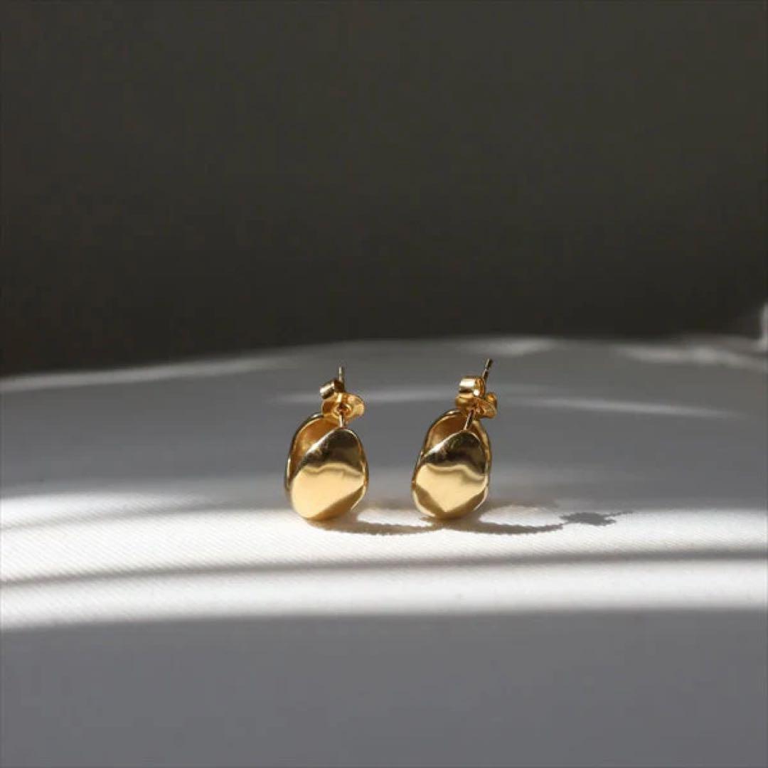 未使用品◇TEN. テン◇プラムピアス GD（ゴールド）◇巾着袋付