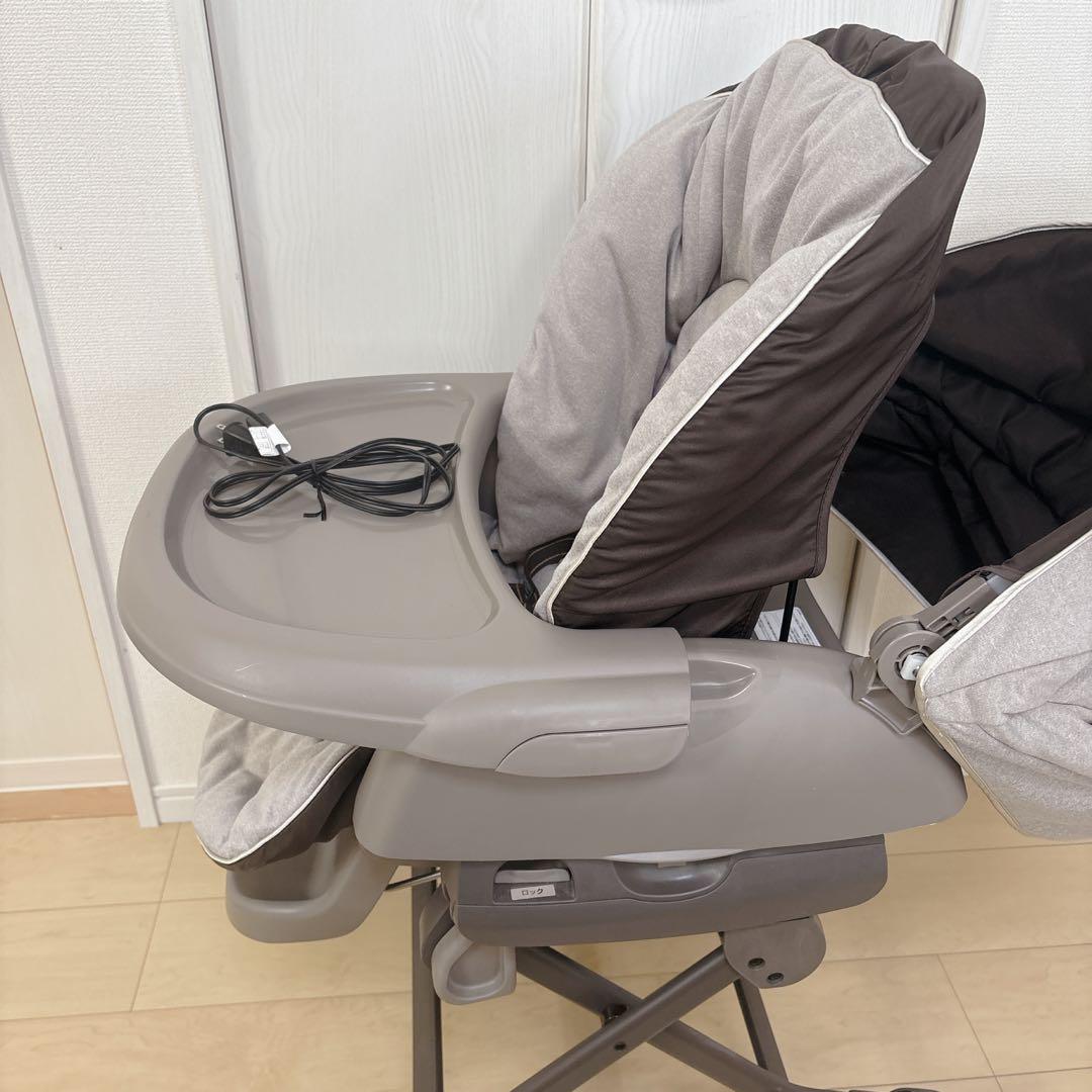 【極美品】コンビ ネムリラ AT BEDi おやすみドーム付 電動　新生児〜