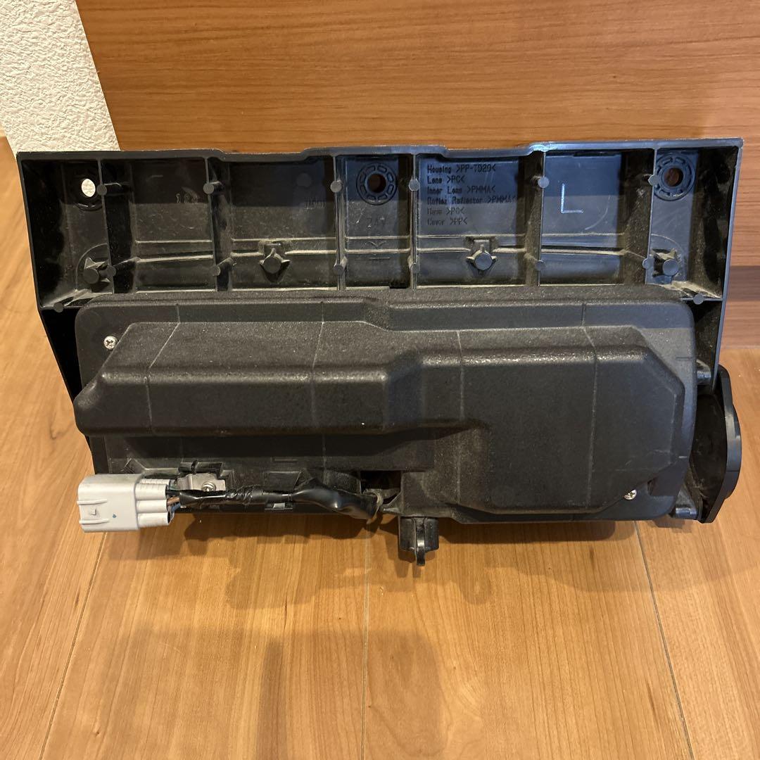 テールランプ