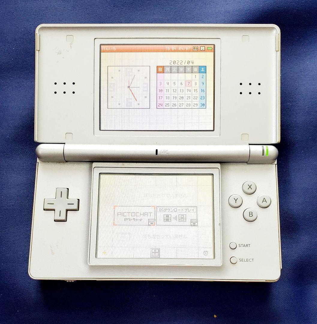 Nintendo Ds Lite本体 ゲームボーイアドバンスソフト7本 動作品 メルカリ