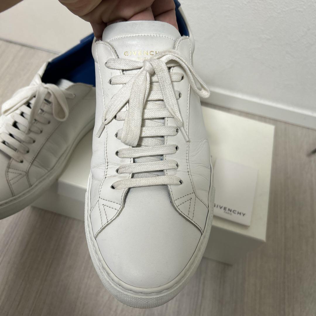 期間限定値引き！GIVENCHY ホワイトスニーカー