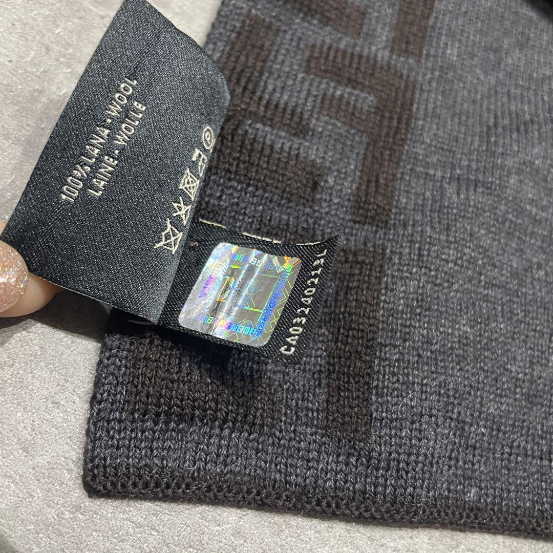 FENDI マフラー　メンズ