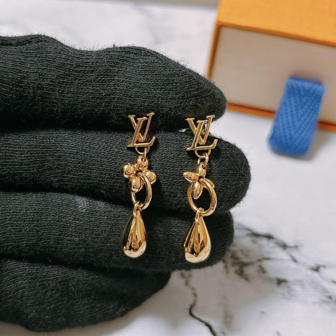 ルイヴィトン ブックル ドレイユ ピュス LV フラワーグラム ピアス by メルカリ