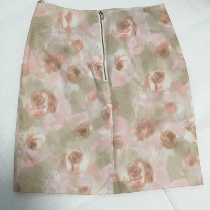 ふわっとし Rirandture - お花コクーンスカートの通販 by ゆゆ's shop 販売売筋品 【新品タグ付き】浮かび上がる木蓮の花コクーンスカート ロングスカート