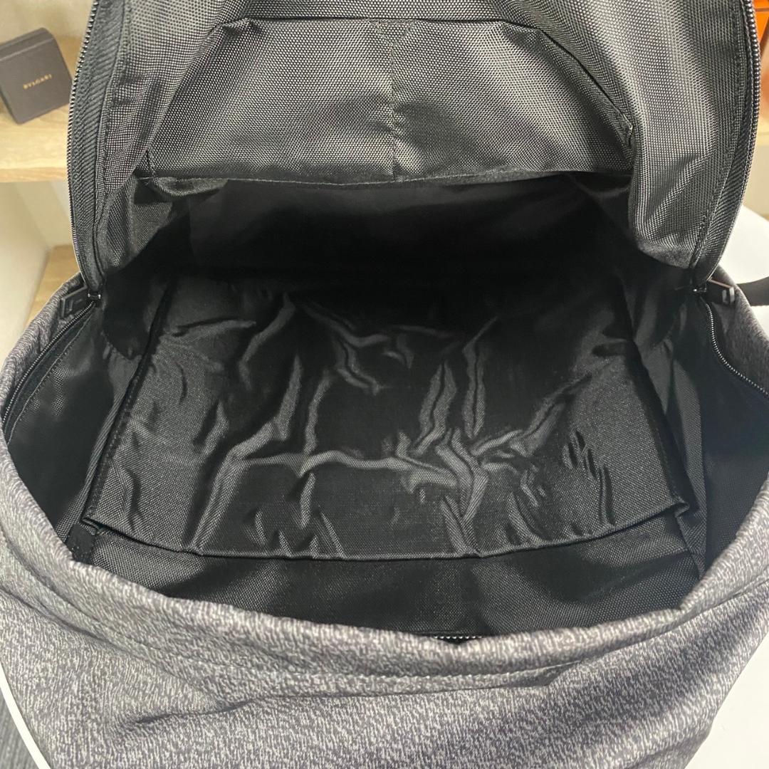 新品 BALLY リュック トレインスポッティング ライン