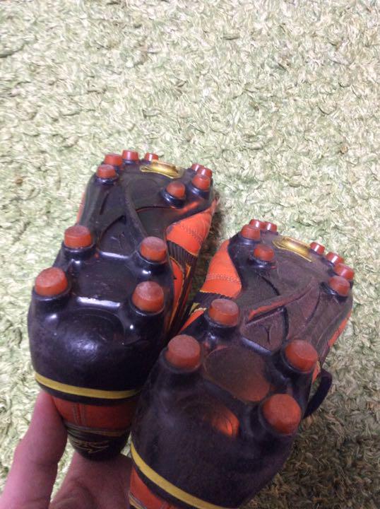 サッカースパイク ミズノ フットサルシューズ