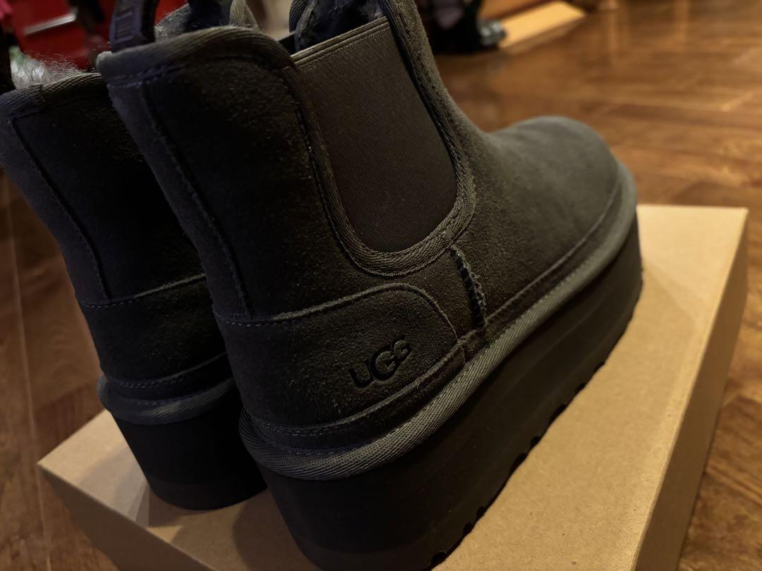 ★ UGG
