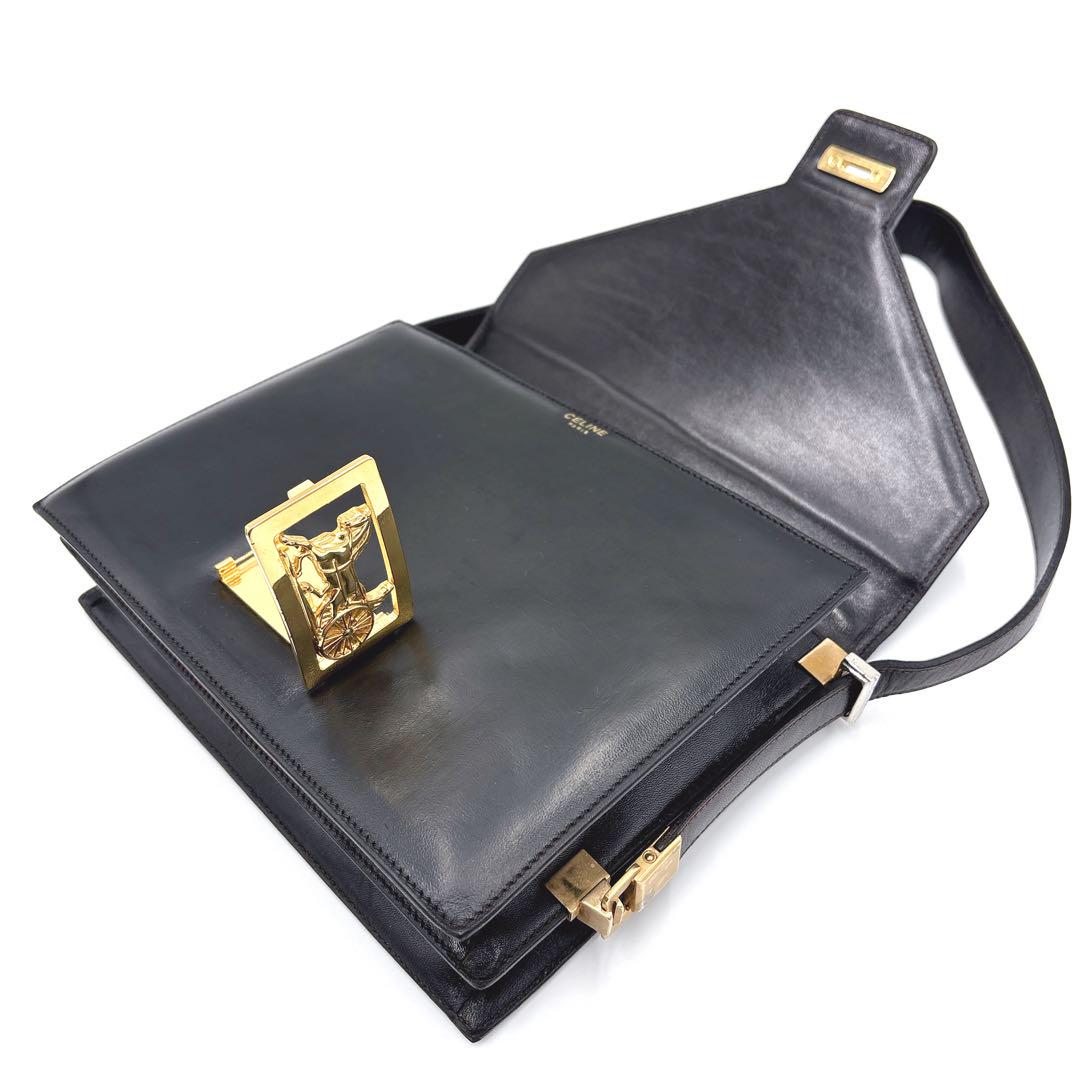 ♦️美品♦️CELINE セリーヌ ショルダーバッグ ゴールド金具 正規品 斜め掛け ♦️美品♦️CELINE セリーヌ ショルダーバッグ ゴールド金具