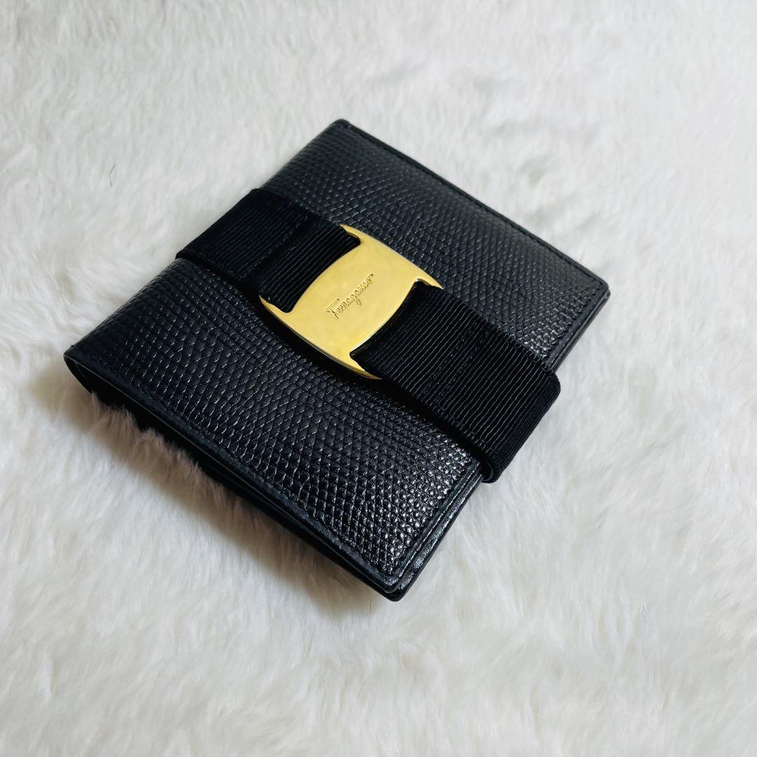 新品未使用Salvatore Ferragamo 財布 二つ折り リザードヴァラ
