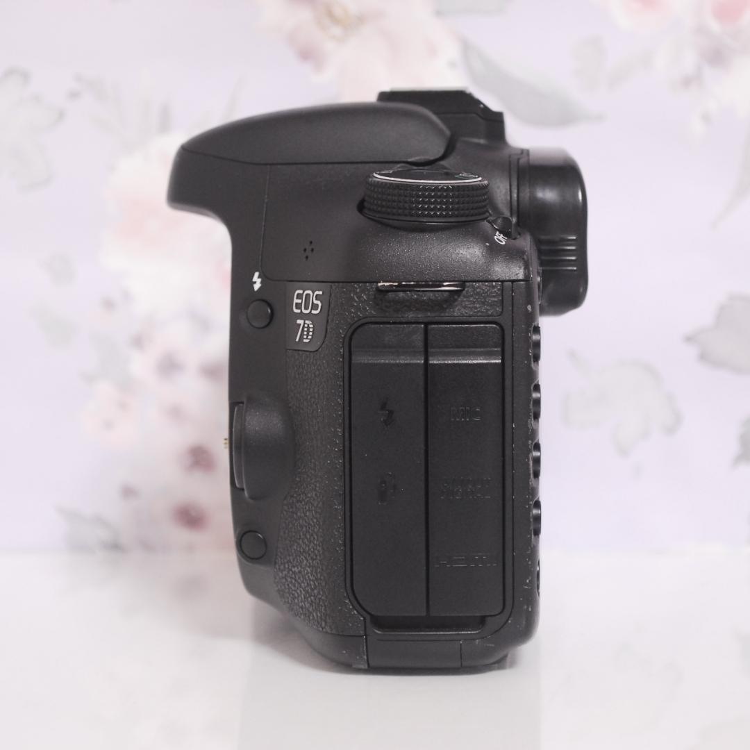 高画質で本格的なハイアマチュアモデル！スマホ転送OK☆キャノン EOS 7D♡