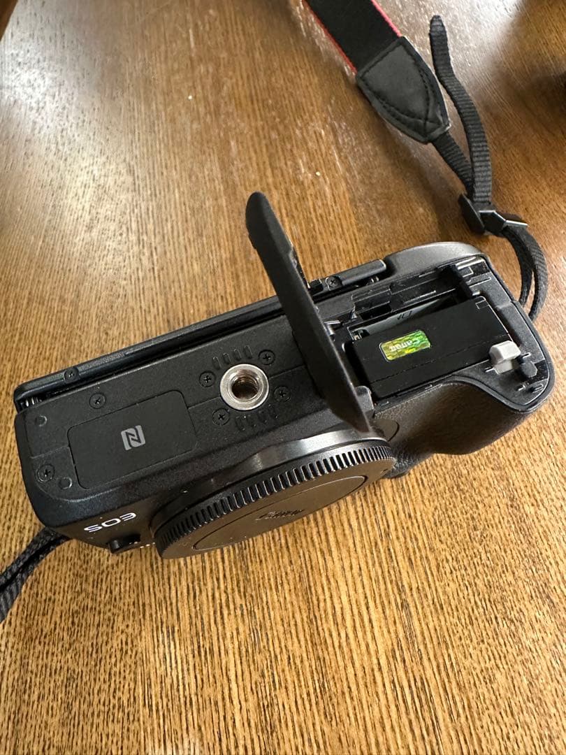 Canon EOS M3 ミラーレス一眼カメラ ズームレンズ2本セット Canon EOS M3 ミラーレス一眼カメラ ズームレンズ2本セット