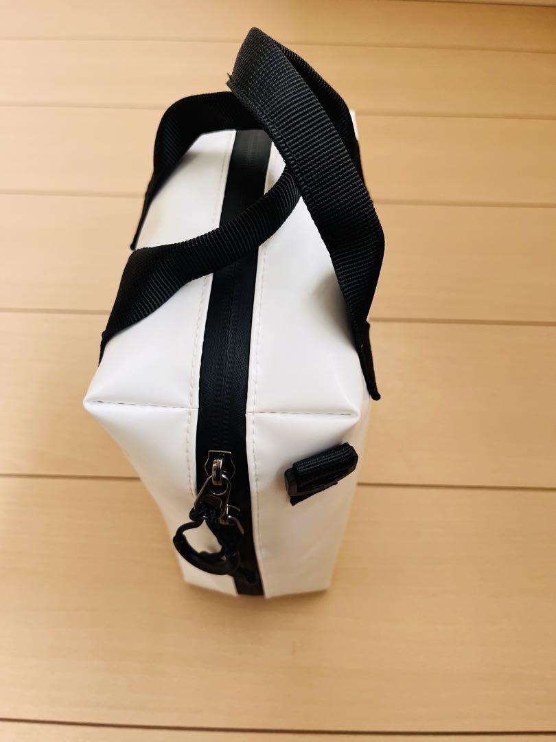 1PIU1UGUALE3  カートバッグ 超美品！
