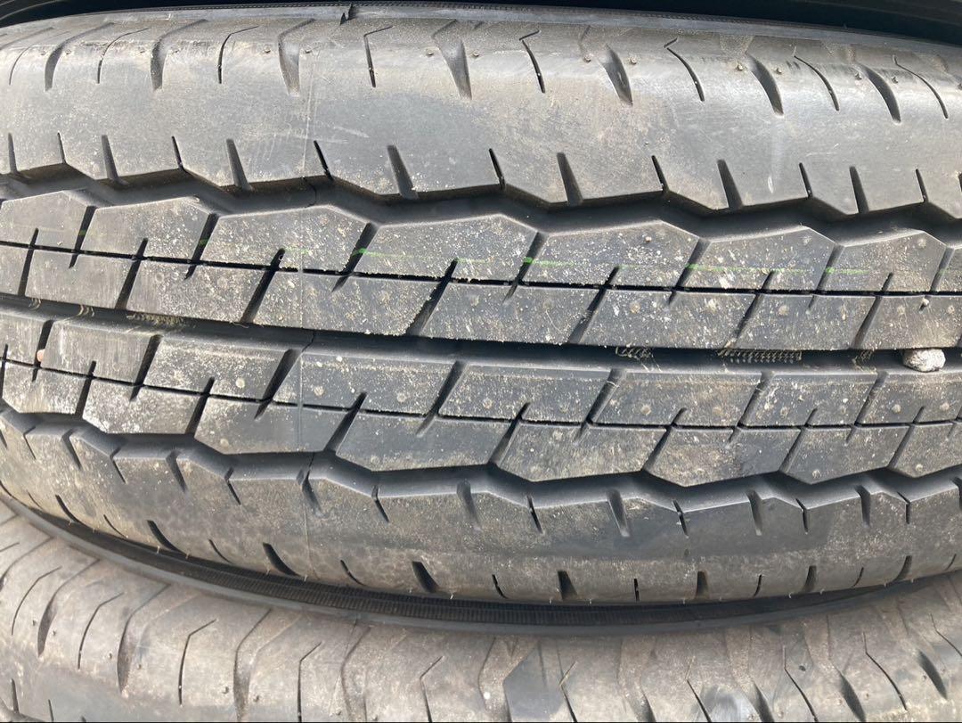 新車剥がし　DUNLOP 195/80R15 19年製　【シャ-54 ②】