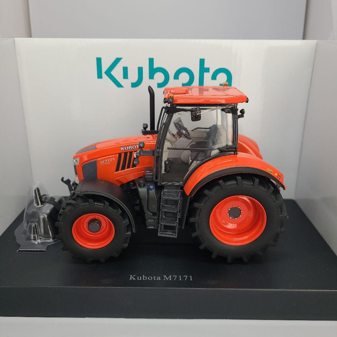 Kubota Tractor M7171 欧州仕様 1/32スケール