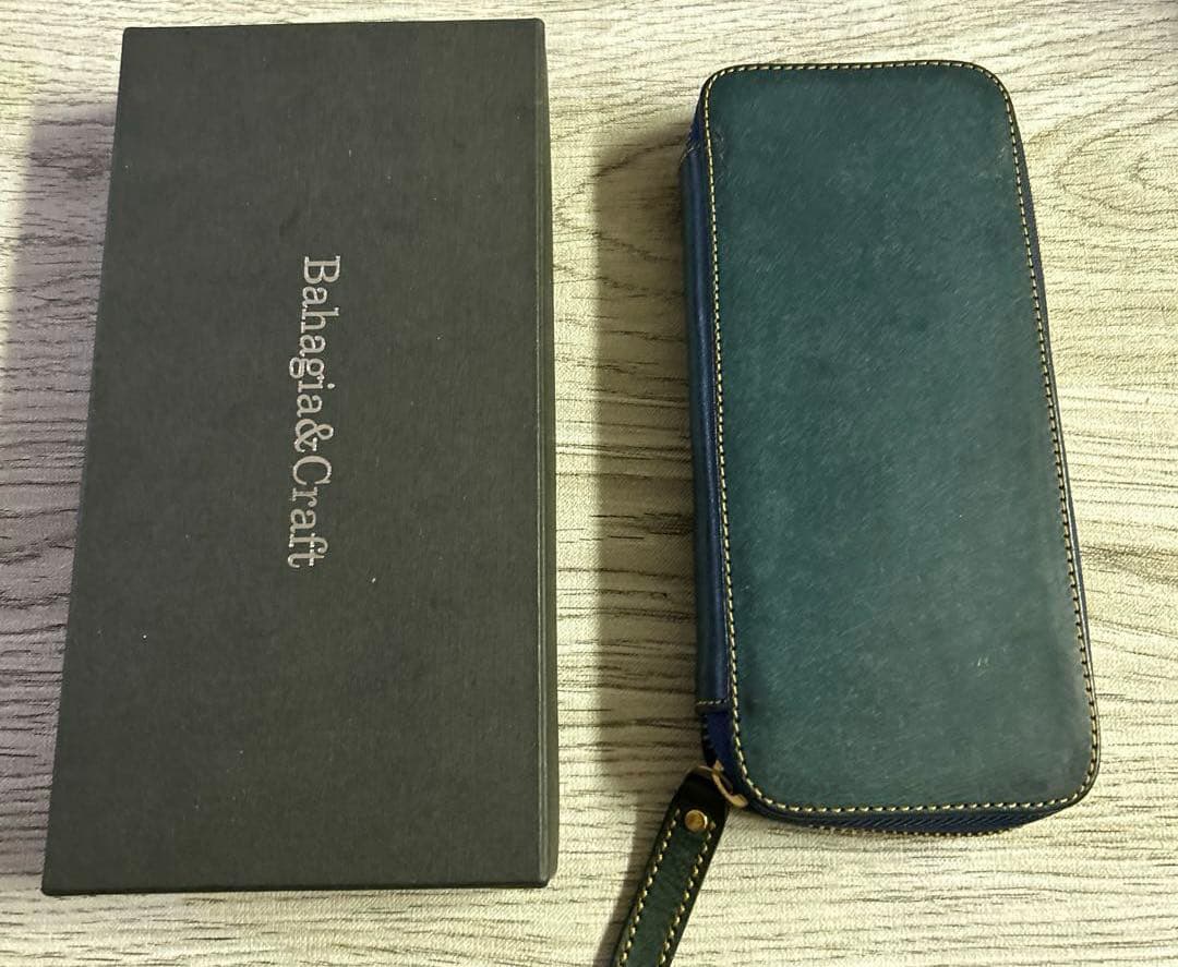 バハギアラウンドジップ型ペンケース目立った傷や汚れなし