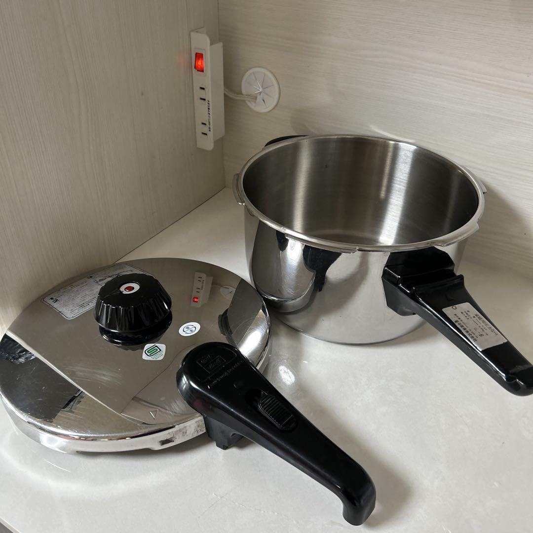 フィスラー圧力鍋4.5 L 美品
