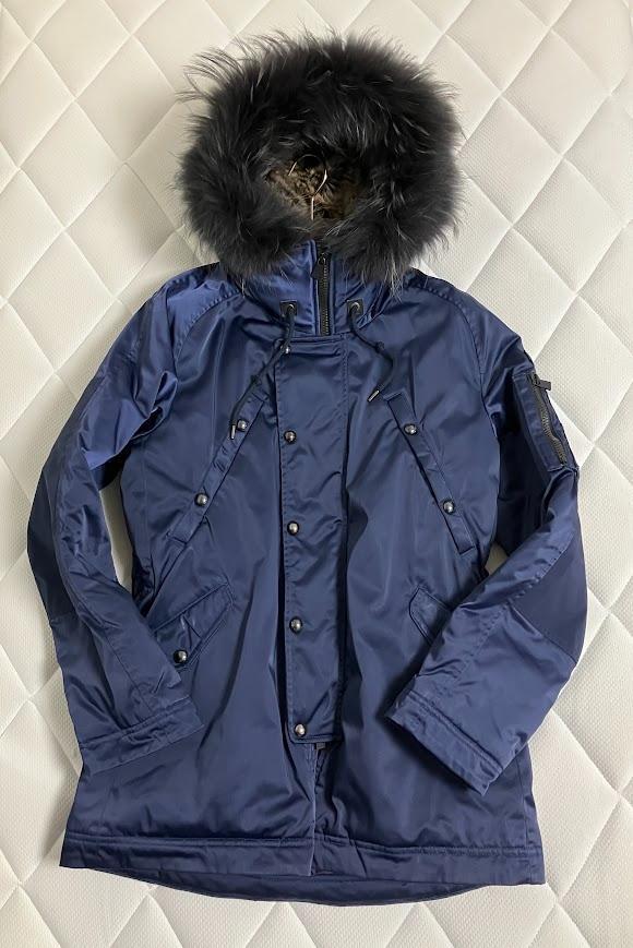 美品！タトラス【 高級Rライン PETRONIO ダウンジャケット Ｍ 紺 】