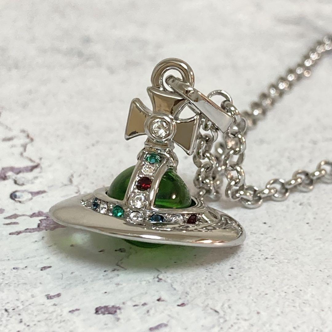 Vivienne Westwood タイニーオーブネックレス　シルバー×グリーンアクセサリー
