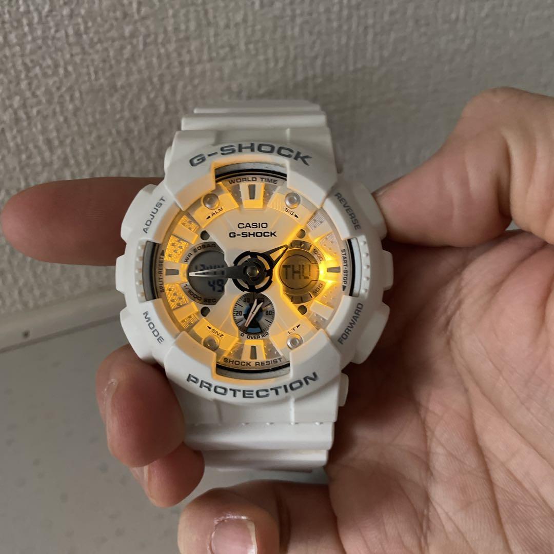CASIO G-SHOCK ホワイト腕時計　GA-120A