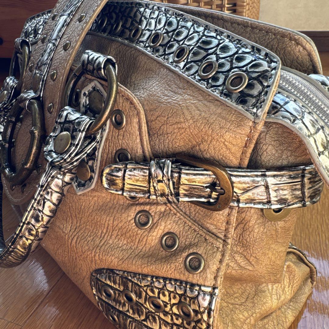 ハンドバッグ Handbag 値下げしました】ベージュ レザー ハンドバッグ - バッグ新 デザイン