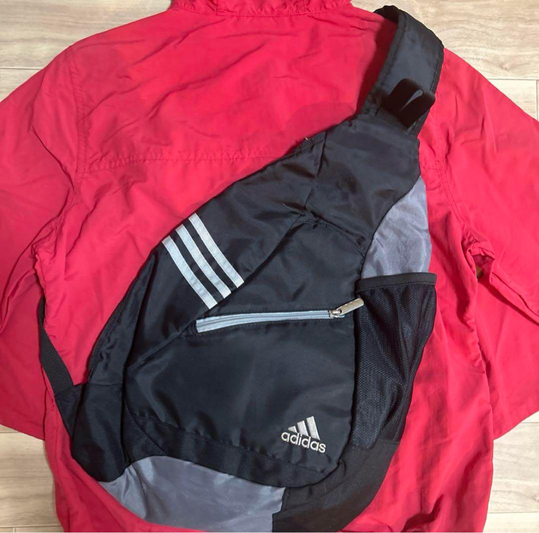 【old adidas】アディダス　メッセンジャーバッグ　ボディバッグ 90s