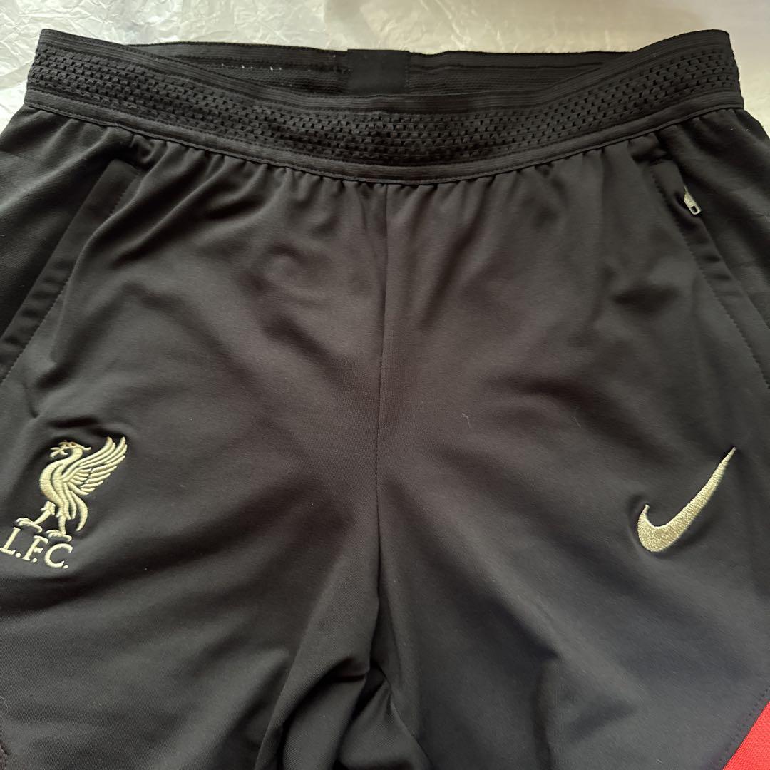 リバプール F.C トレーニングセットアップ