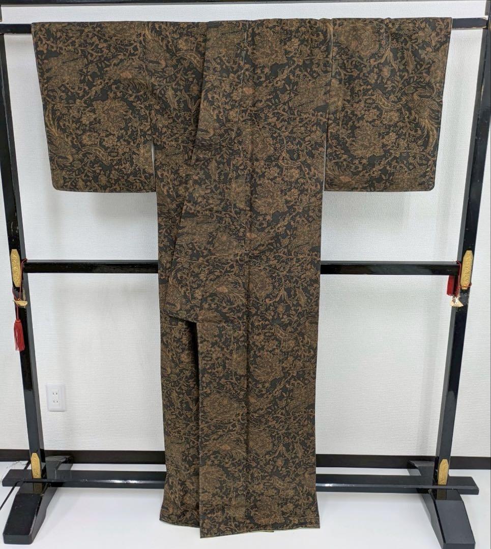 結城紬 更紗唐草文 織に染め 素敵なデザイン 真綿 着物 正絹 T