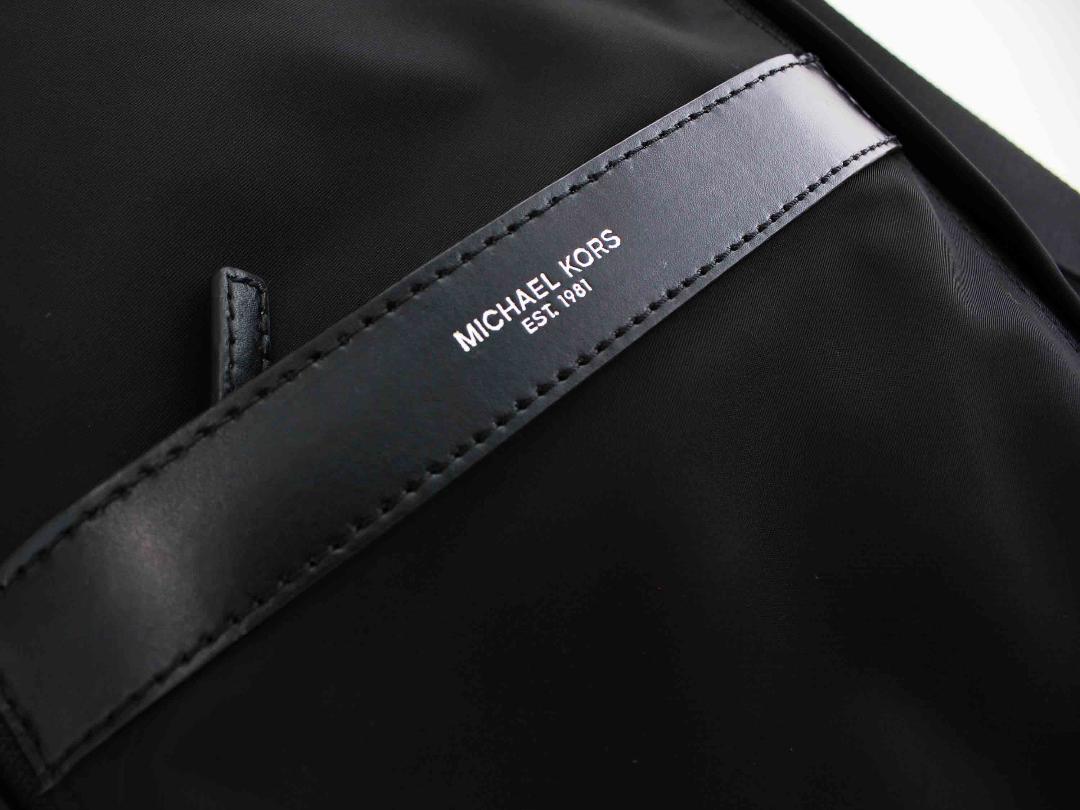 フロントや マイケルコース ナイロン スリングパック ボディバッグ fpbay-m34691200604 49500円 軽量ケント ✪ボディーバ