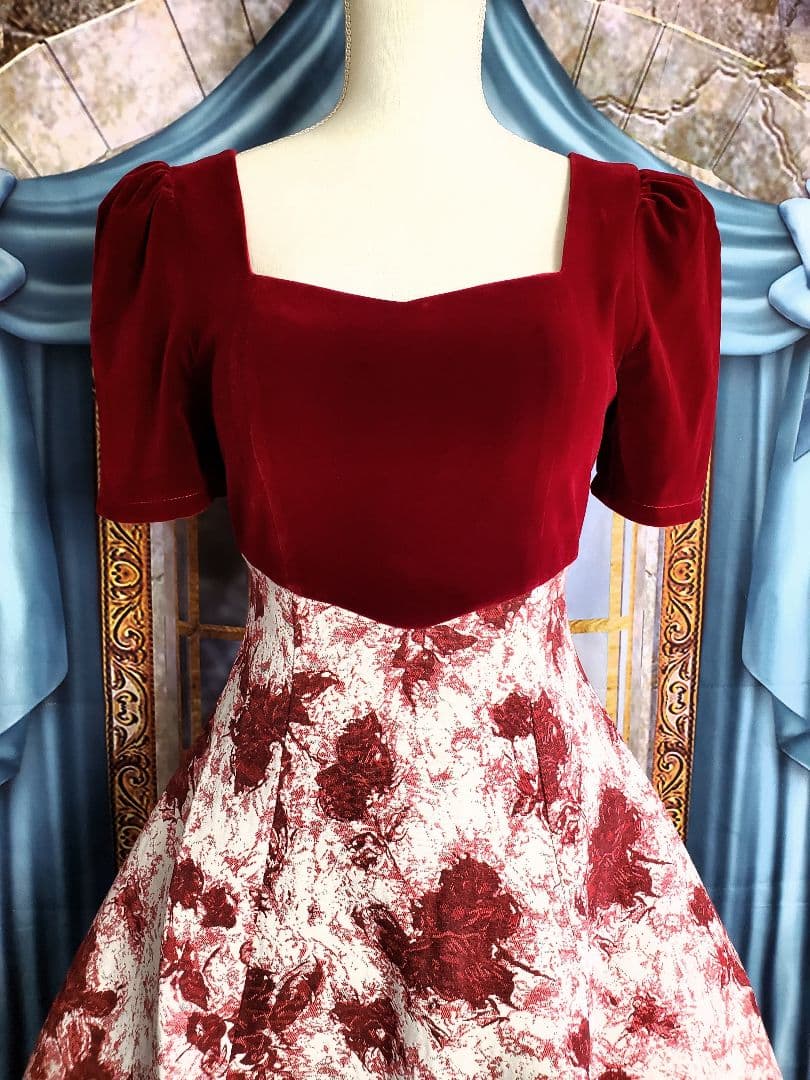 S【新品インポートセレクト】ベロアジャガードクラシカルドレス冬ドレス赤 演奏会 S【新品インポートセレクト】ベロアジャガードクラシカルドレス冬ドレス赤 演奏会