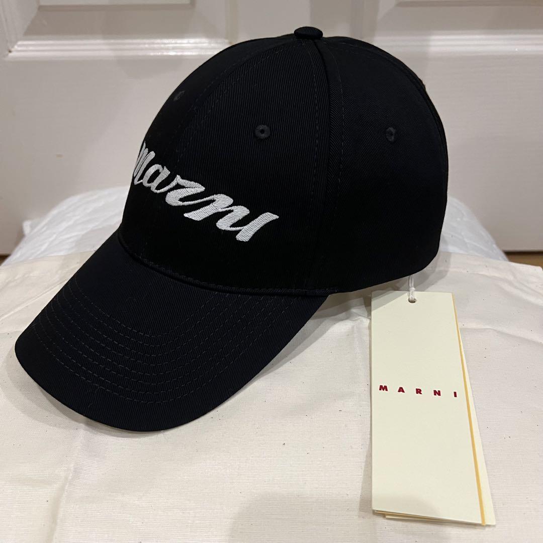 未使用　イタリア製　マルニ　MAR N I 高級Lサイズ　保管袋付キャップ 未使用 イタリア製 マルニ MAR N I 高級Lサイズ 保管袋付キャップ