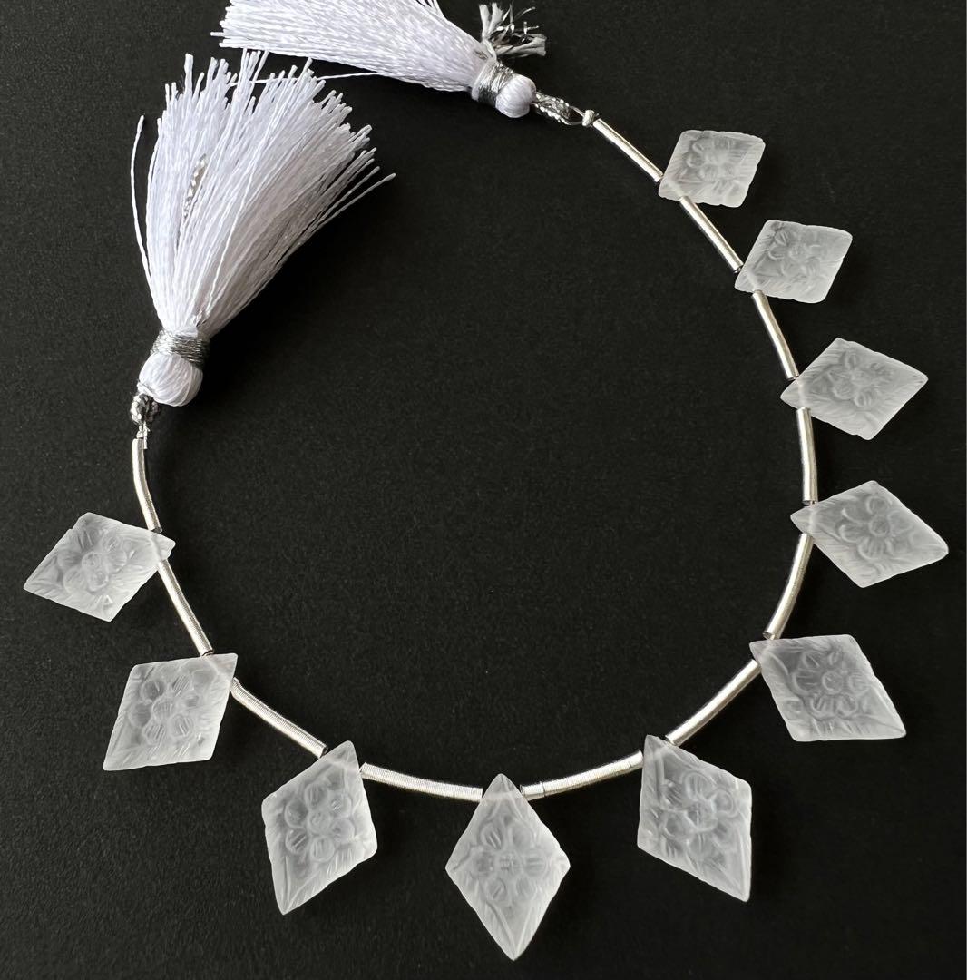 クリスタルクォーツ  Floral Carved Lozenge.  1連