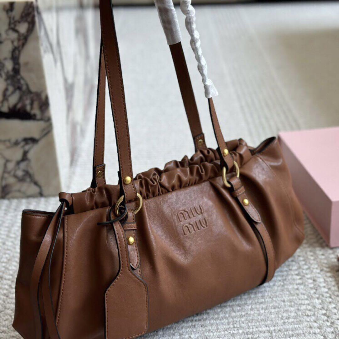 miumiu バック　トートバッグ　ショルダー