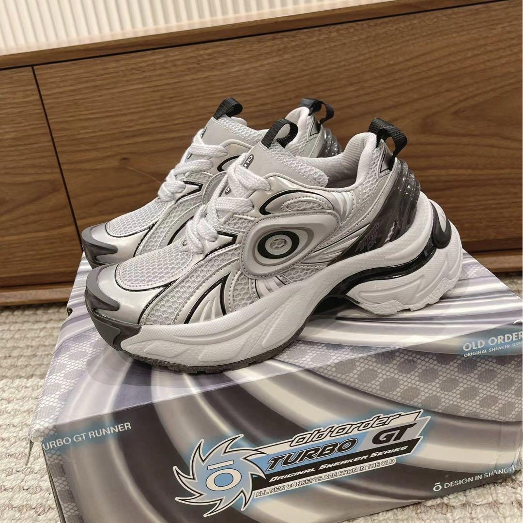 お歳暮 OLD ORDER 箱付属 スニーカー 23.5cm GT TURBO 靴