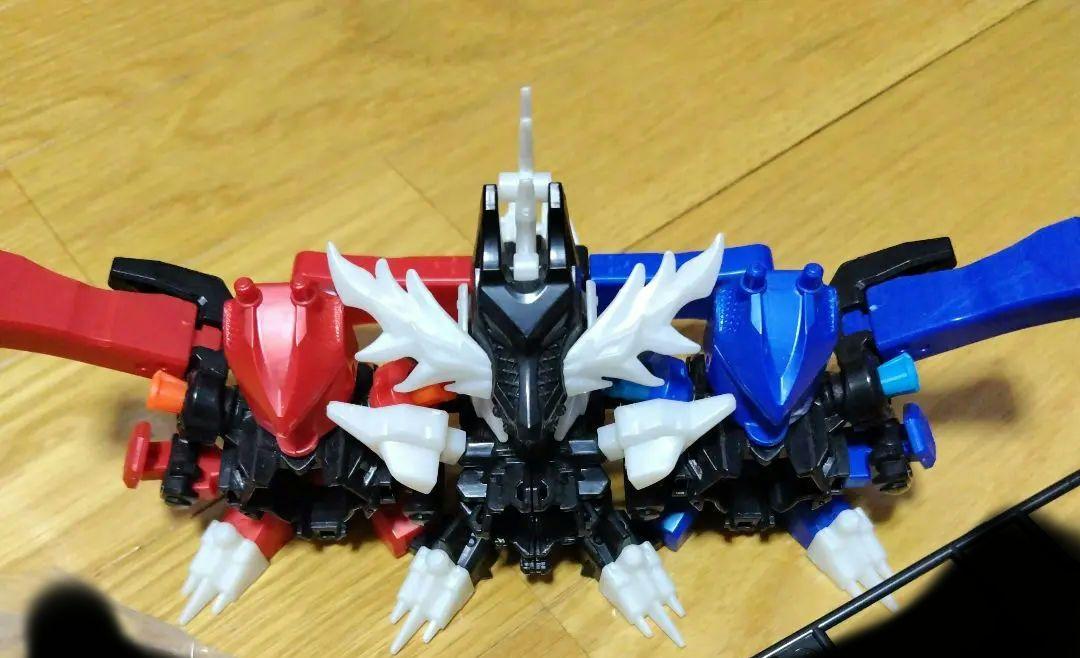 ビーダマン クロスファイトビーダマン トリプル=ギルシオン