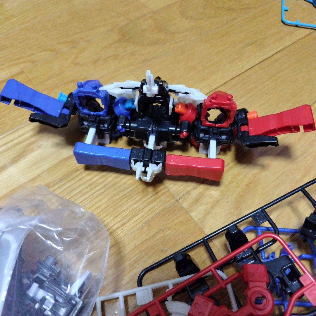 ビーダマン クロスファイトビーダマン トリプル=ギルシオン トリプル=ギルシオン＋合体機 | かたかけぽしぇっと