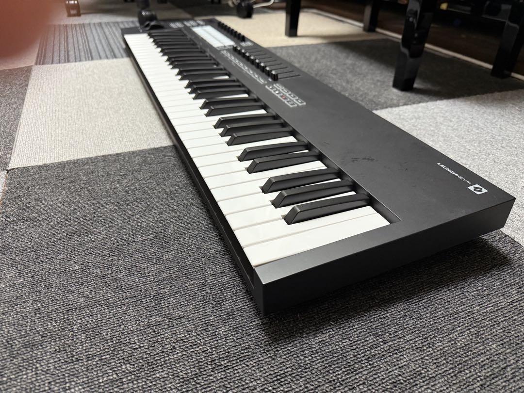 novation LAUNCHKEY 61 MK3 MIDI キーボード