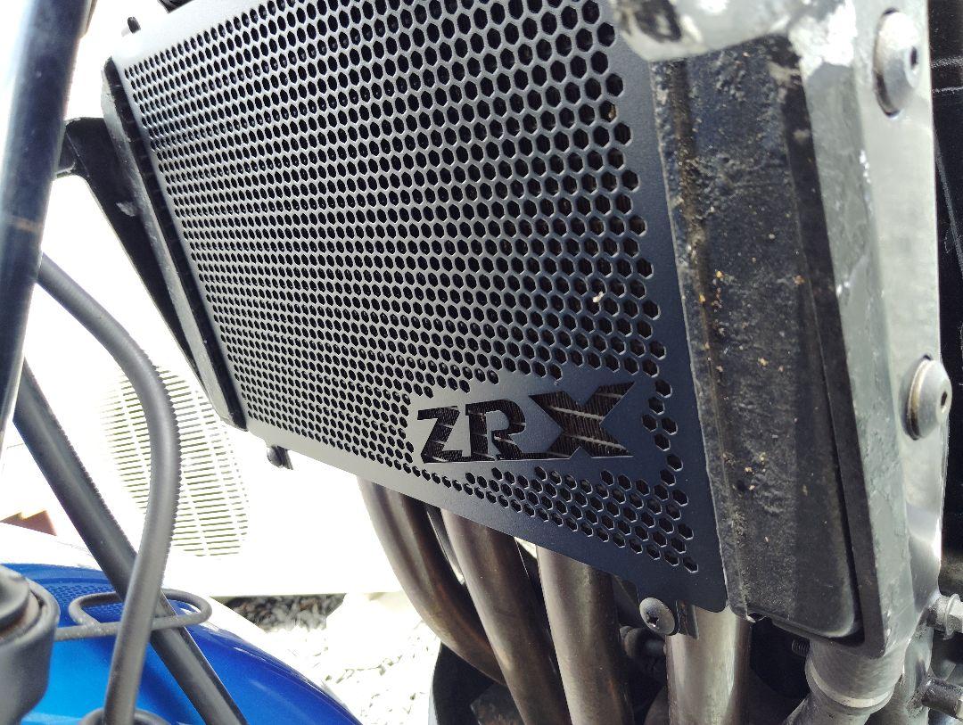送料無料　新品　ZRX1100  ZRX1200 ラジエーターコアガード カバー