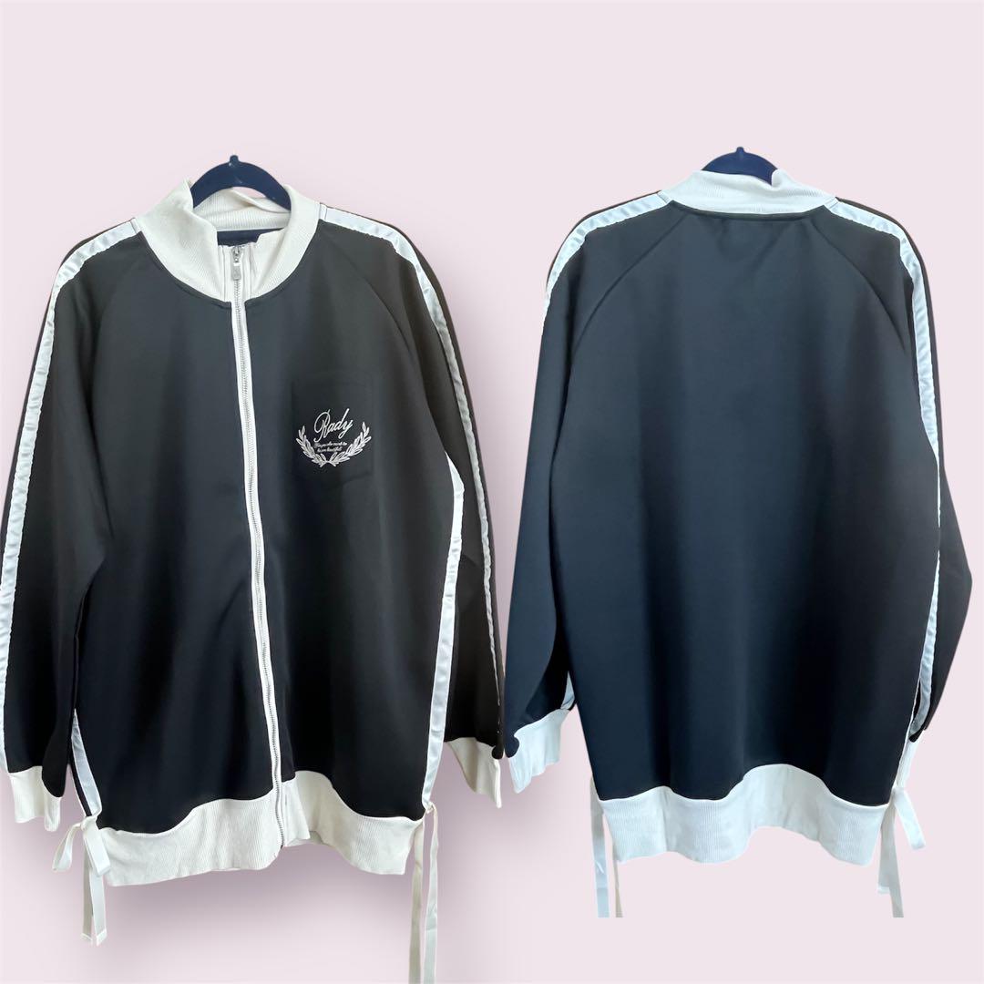 人気アイテム Rady メルカリ - バイカラースタンドトップス トップス