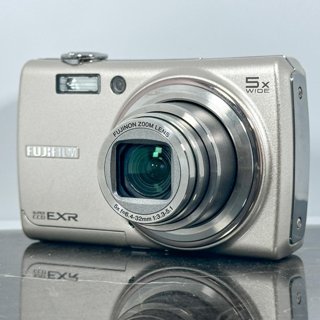 FUJIFILM FinePix F200EXR シャンパンゴールド 美品】FUJIFILM FinePix F200EXR シャンパンゴールド - メルカリ