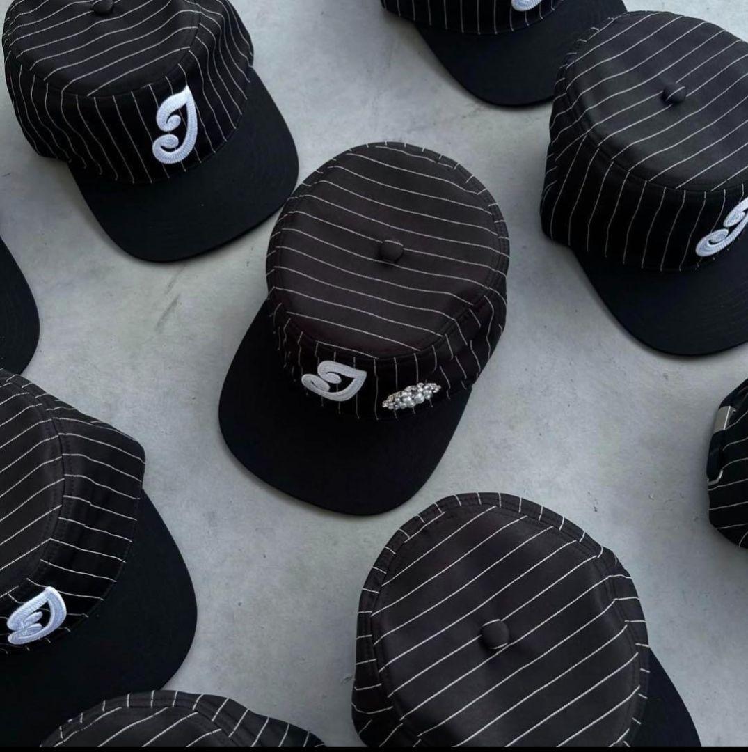 2idiots label pillbox cap 6crayon【新品未使用】 2idiots label pillbox cap 6crayon 完品 - メルカリ