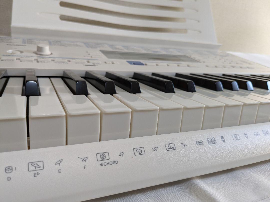 CASIO カシオ 光ナビゲーションキーボード 電子ピアノ LK-222