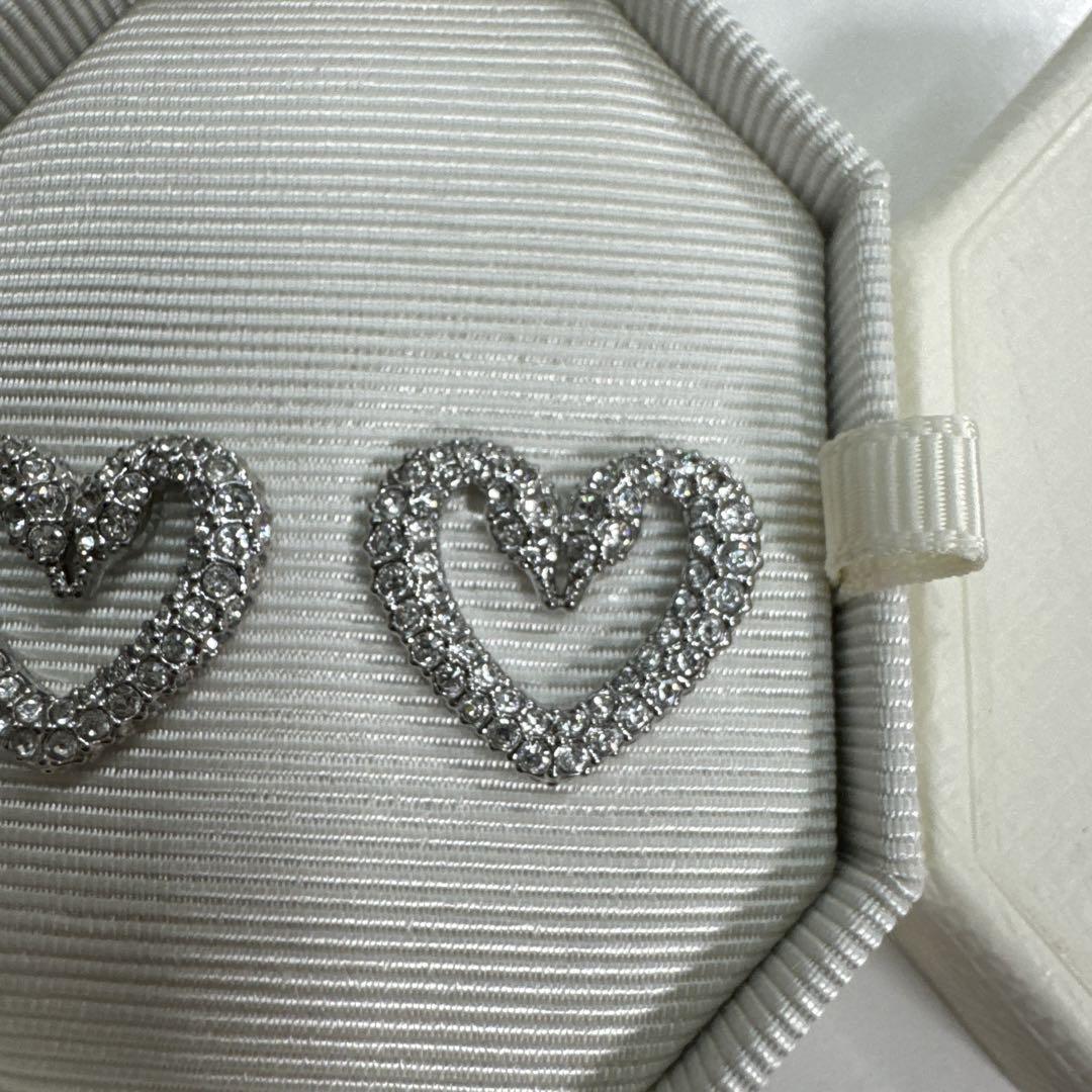 swarovski UNA ピアス
