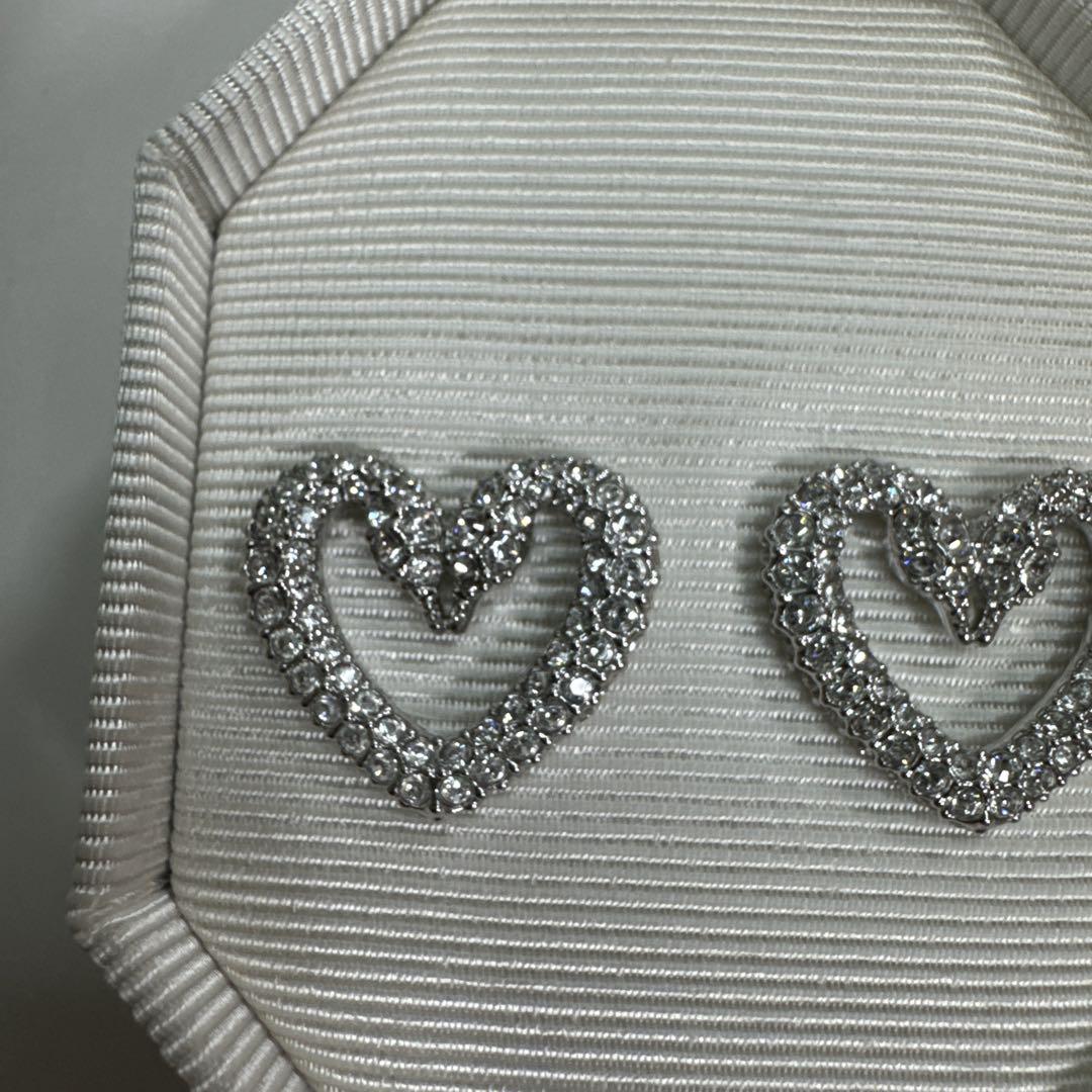 swarovski UNA ピアス