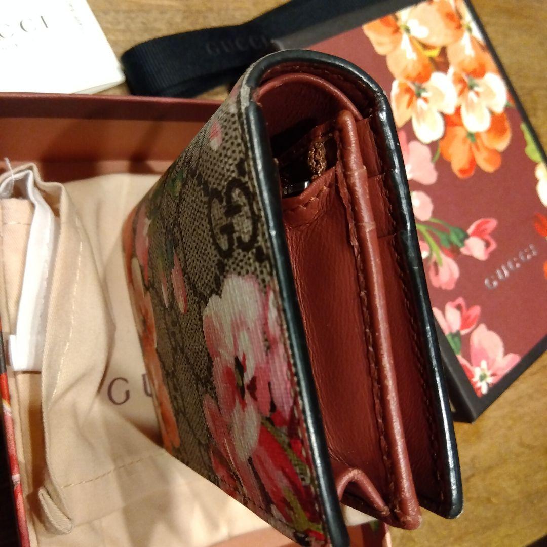 GUCCI ブルームス 花柄 二つ折り財布