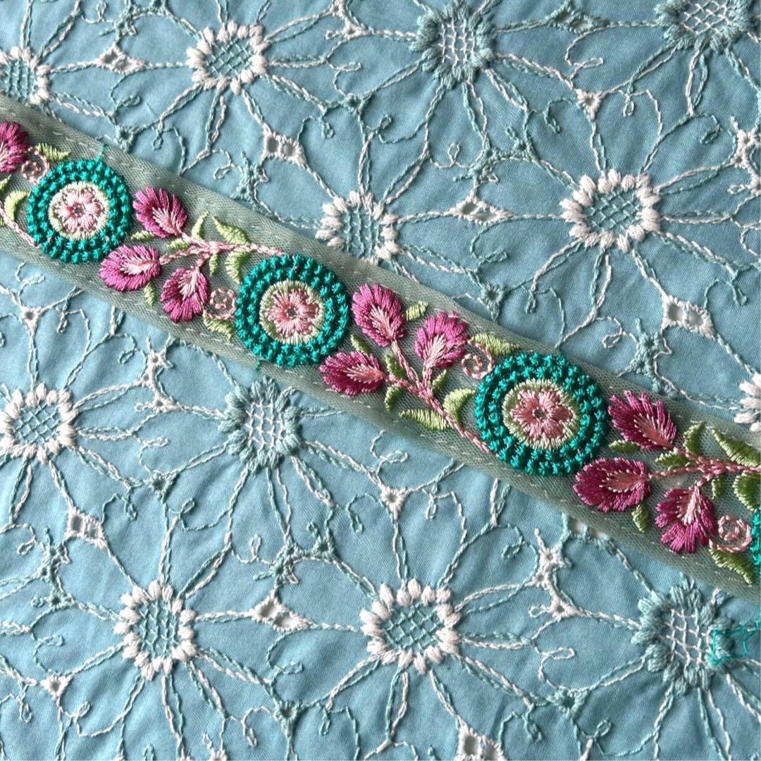 確認用　インド刺繍リボン刺繍生地　コットン綿