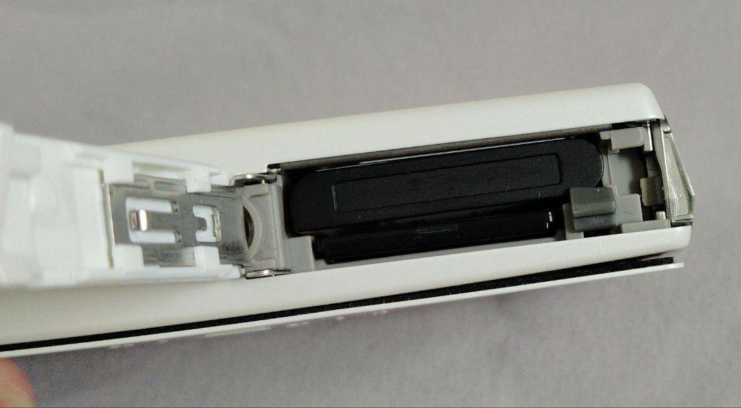 FUJIFILM FinePix Z2000EXR 白(美品）